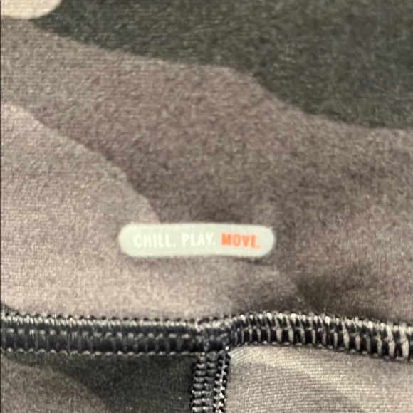 A/E Camouflage High-Waisted Shorts - Picture 3 of 4